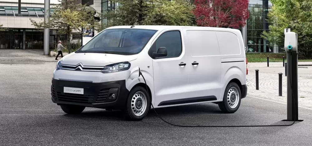 Drivalia : la nouvelle offre d'abonnements VU pour les professionnels