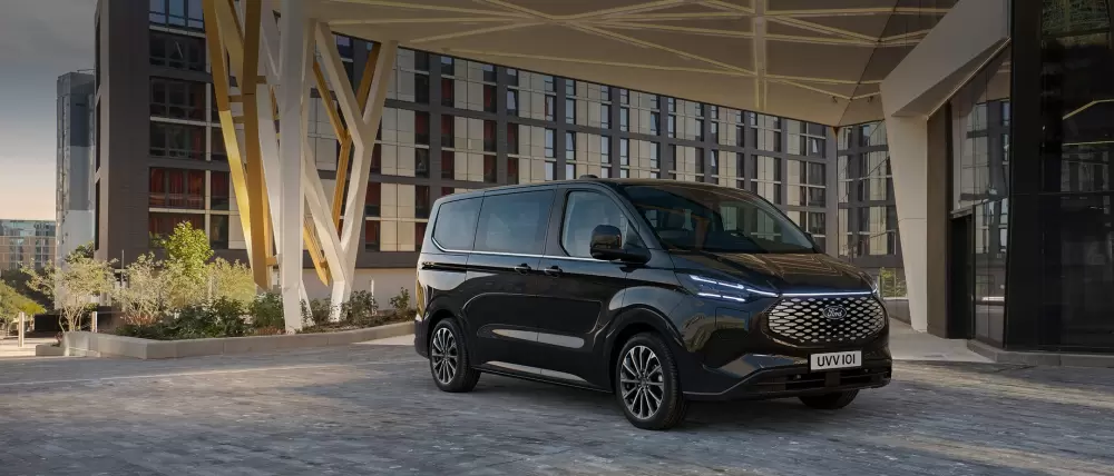 Ford Pro présente l'E-Tourneo Custom, son premier van 100 % électrique